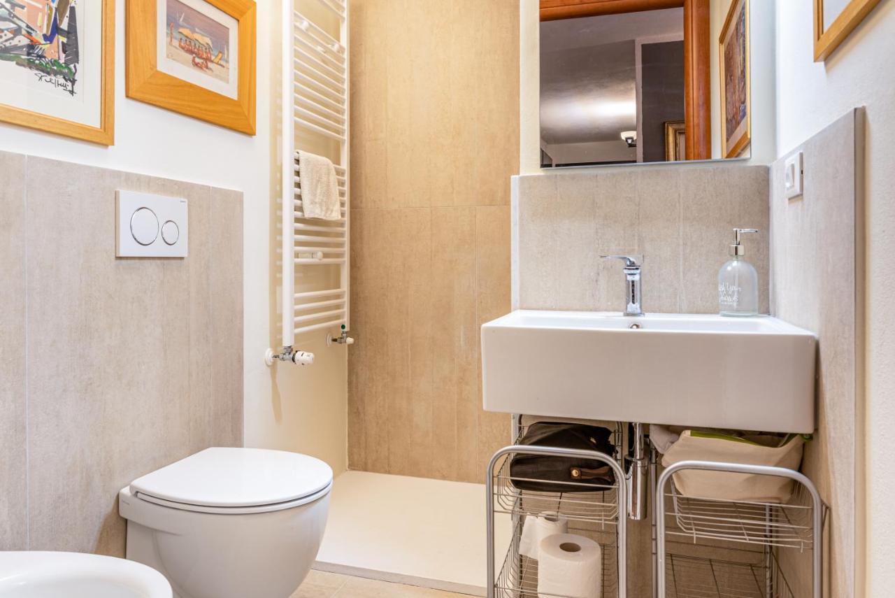 Piccola Venezia Canal View Charming Flat Ліворно Екстер'єр фото